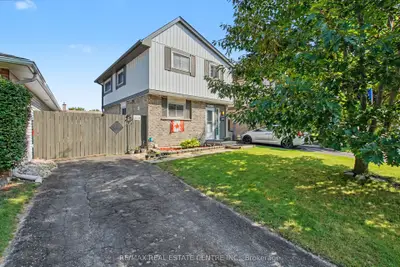 4 SEAFORTH Court, London East, ON N5V 3L1