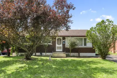 7427 Merritt Avenue, Niagara Falls, On L2g 5c3