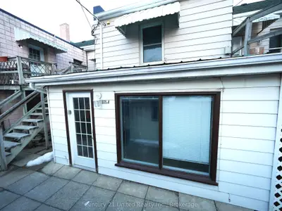 375a Queen Street, Peterborough, On K9h 3j7