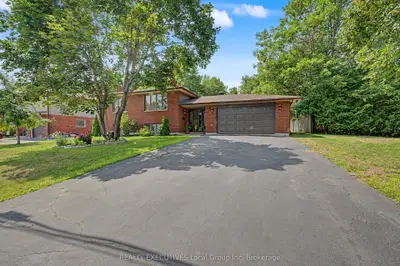 Detached in North Bay