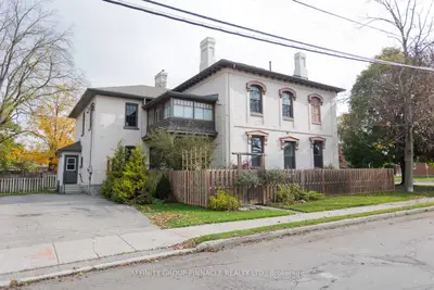 12 Russell Street E, Kawartha Lakes, On K9v 1z8