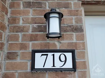 719 Rouncey Road, Kanata, On K2s 1b6
