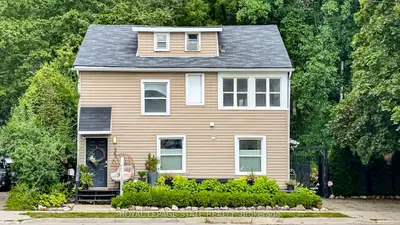 39 Park Street E, Hamilton, On L9h 1c9