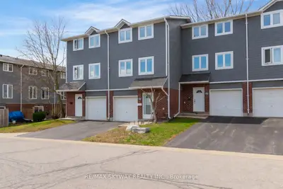 56 Harris Avenue B, Brantford, On N3r 2e9
