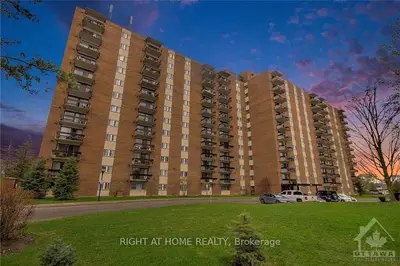 1505 BASELINE Road 601, Belair Park - Copeland Park and Area, ON K2C 3L4