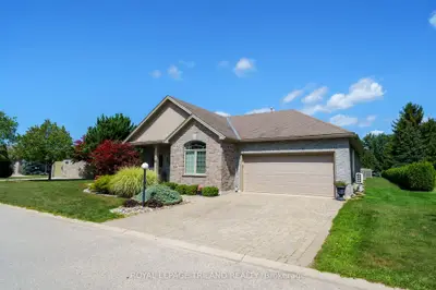 Detached Condo in Bluewater