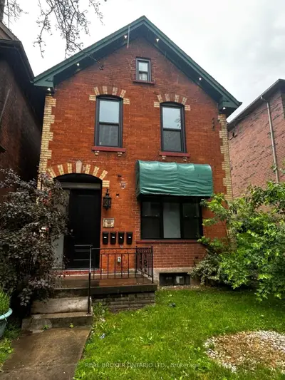30 Victoria Avenue N, Hamilton, On L8l 5e1