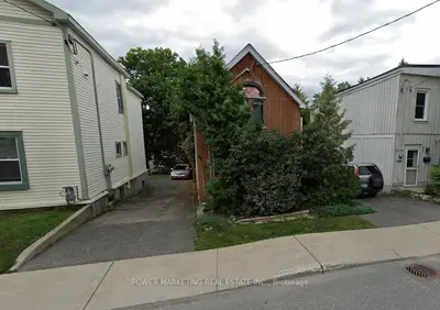 Detached in West Centre Town