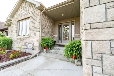 10 Noble Crescent, Petawawa, On K8h 0g1