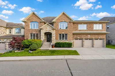 258 Edgewater Crescent 3, Kitchener, On N2a 4m2
