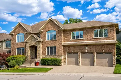 258 Edgewater Crescent 3, Kitchener, On N2a 4m2
