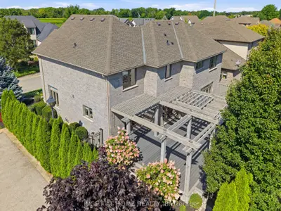 4 Meritage Lane, Niagara-on-the-lake, On L0s 1j0