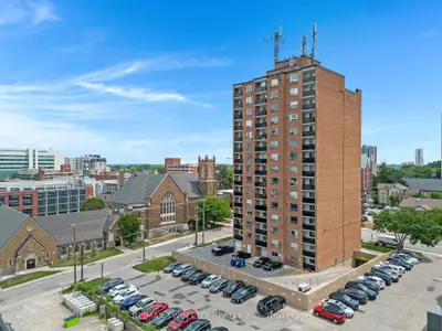 Condo Apartment in Kitchener