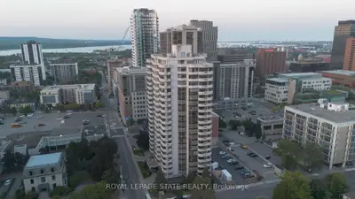 67 Caroline Street S 17c, Hamilton, On L8p 3k6