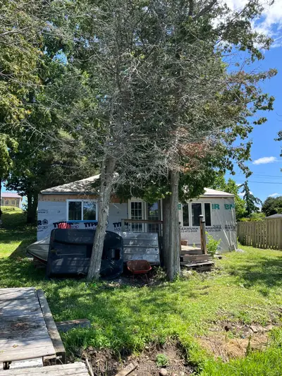 24 Pines Lane, Quinte West, On K0k 3e0
