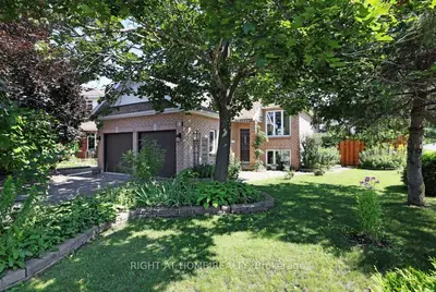 53 Yoho Drive, Kanata, On K2m 2r4