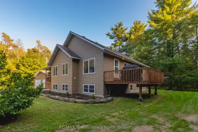 419 South Mary Lake Road, Huntsville, On P0b 1l0