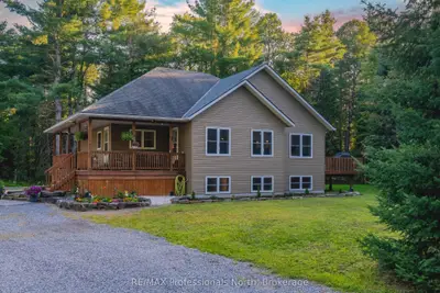 419 South Mary Lake Road, Huntsville, On P0b 1l0