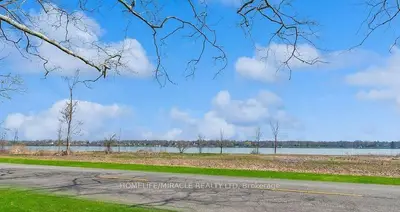 3035 Niagara Parkway, Fort Erie, On L2a 5m4