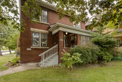 1088 King Street E, Hamilton, On L8m 1e3