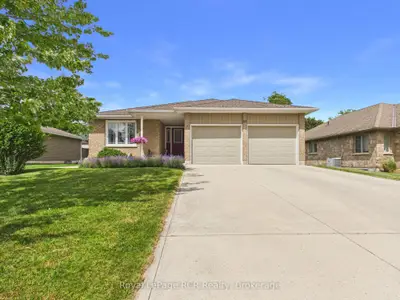 51 Alfred Street, North Huron, On N0g 2w0