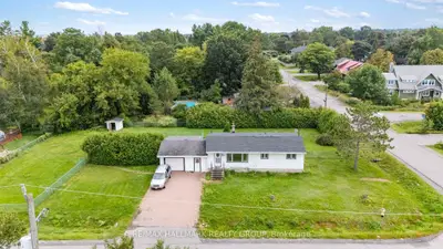 11 Bobcat Way Street, Stittsville - Munster - Richmond, On K2s 1p3