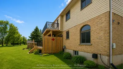 102 Mary Avenue, Georgian Bluffs, On N4k 5n5