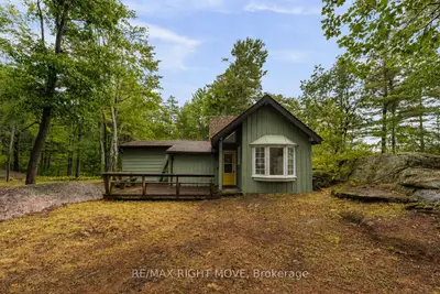 Detached in Gravenhurst