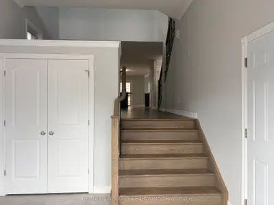 613 Lemay Grove, Peterborough, On K9k 0g9