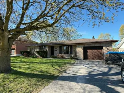 142 Charles Street, North Huron, On N0g 2w0