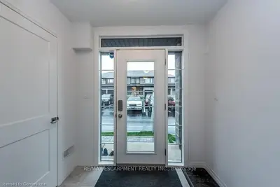 30 Times Square Boulevard 158, Hamilton, On L8j 0m1