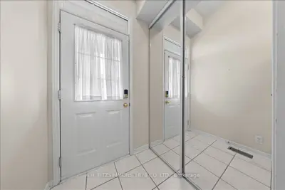 7 Bellflower Private, Hunt Club - South Keys And Area, On K1t 3z8