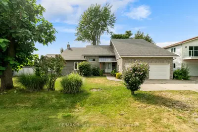 Detached in Bluewater