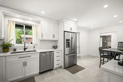 571 David Street E, Gravenhurst, On P1p 1m1