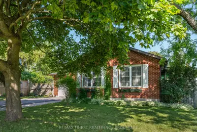 105 Grenadier Drive, Kingston, On K7k 6e7