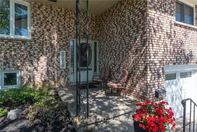 18 MAYBERRY Place, Stratford, ON N5A 6Z7