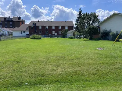 94 Simcoe Street, South Stormont, On K0c 1p0