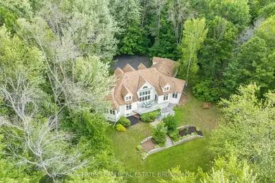 1037 Rockcastle Road, Gravenhurst, On P0e 1n0