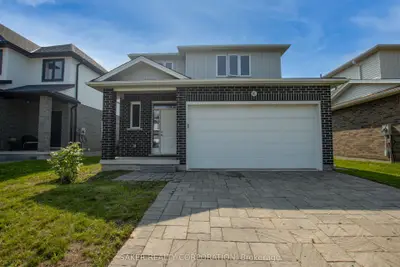 16 Armstrong Street, Strathroy-caradoc, On N0l 1e0