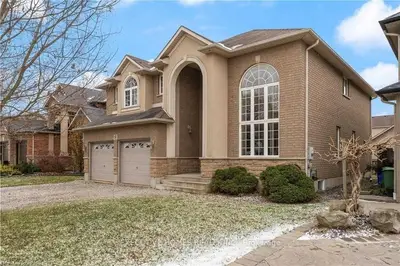 8 Roelfson Drive (main Level), Hamilton, On L9k 1p1