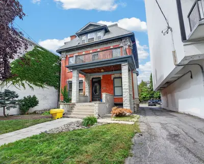 233 Argyle Avenue, Ottawa Centre, On K2p 1b8