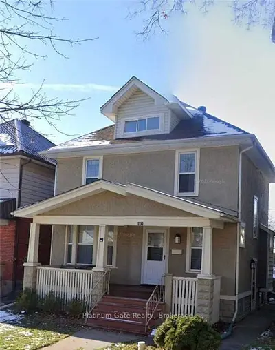 377 Elm Avenue, Windsor, On N9a 5h2