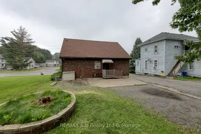 77 Charles Street W, Ingersoll, On N5c 2l7