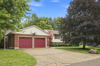 595 Inkerman Street W, North Perth, On N4w 1c7