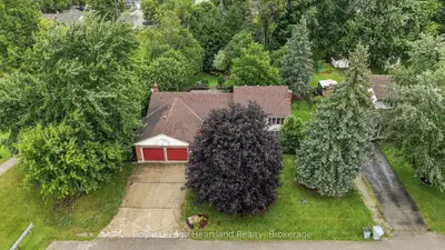 595 Inkerman Street W, North Perth, On N4w 1c7