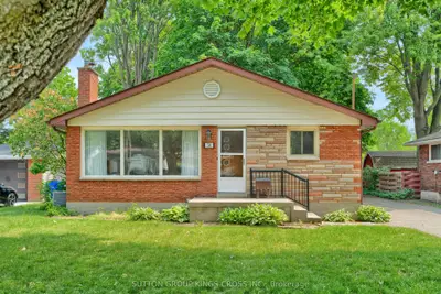 34 Hillcrest Avenue, Chatham-kent, On N7m 4e7