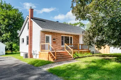 16 Front Street, North Stormont, On K0c 1k0