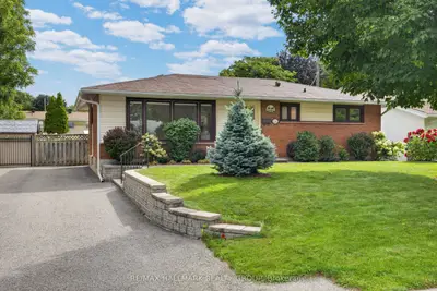 1143 Gateway Road, Parkway Park - Queensway Terrace S And Area, On K2c 2w8