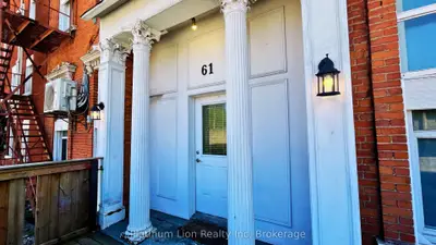 61 Hurst Place S, Hamilton, On L8p 3e6
