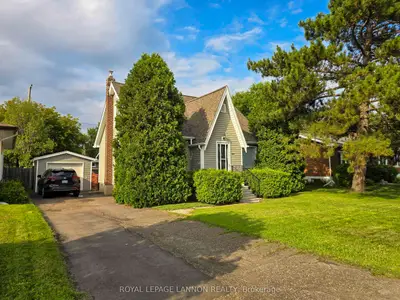 2219 Arthur Street E, Thunder Bay, On P7e 5p3